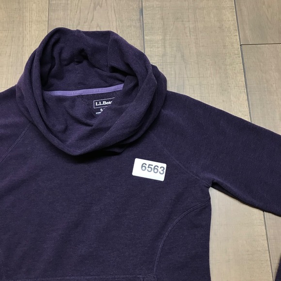 L.L. Bean Sweatshirt Womens Size S Purple Cozy Pullover Cowl Neck Pocket Travel - Picture 9 of 9